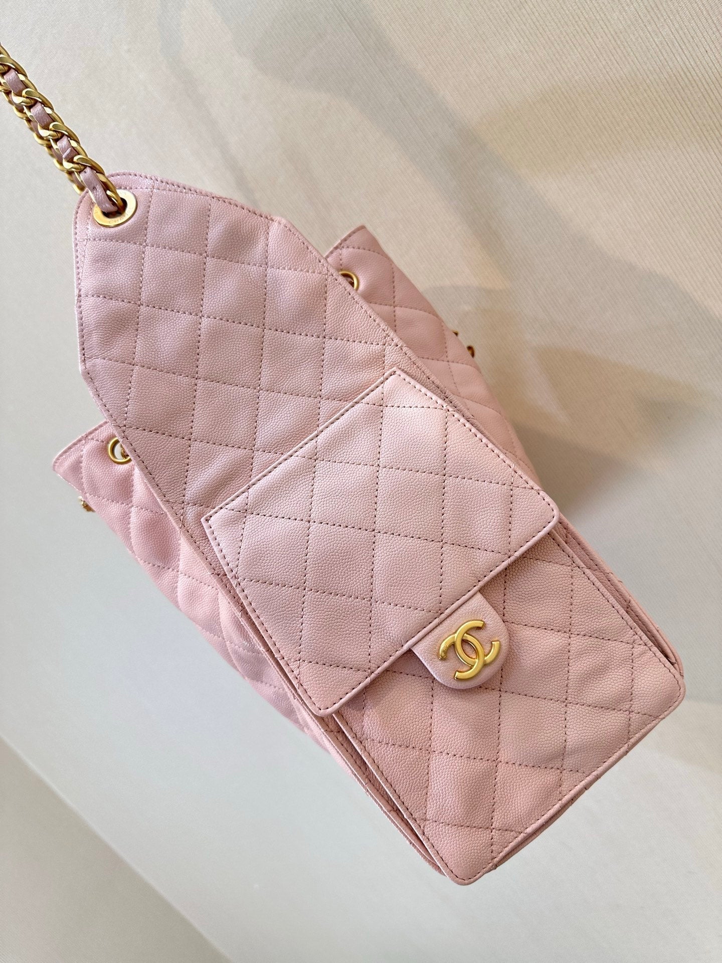 CC 25C Hobo Bags 40cm Pink Grained Calfskin