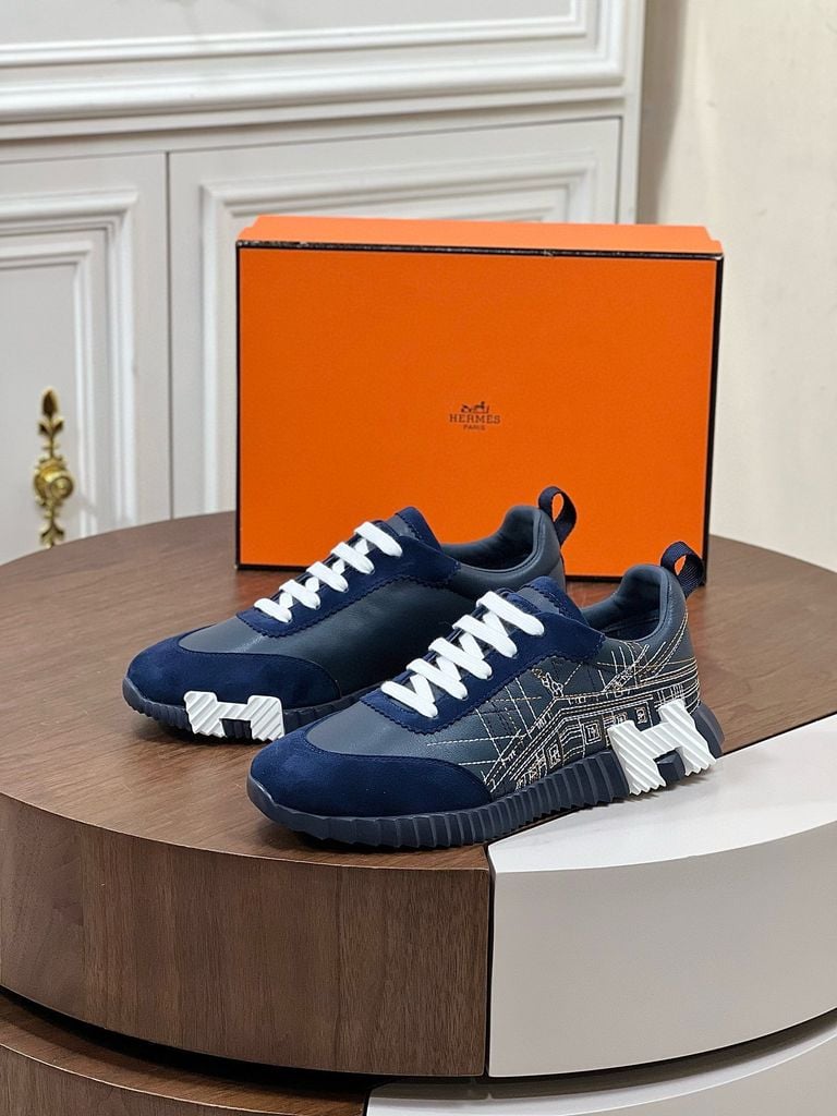 HM Bouncing Sneaker Faubourg Inspired Embroidery.