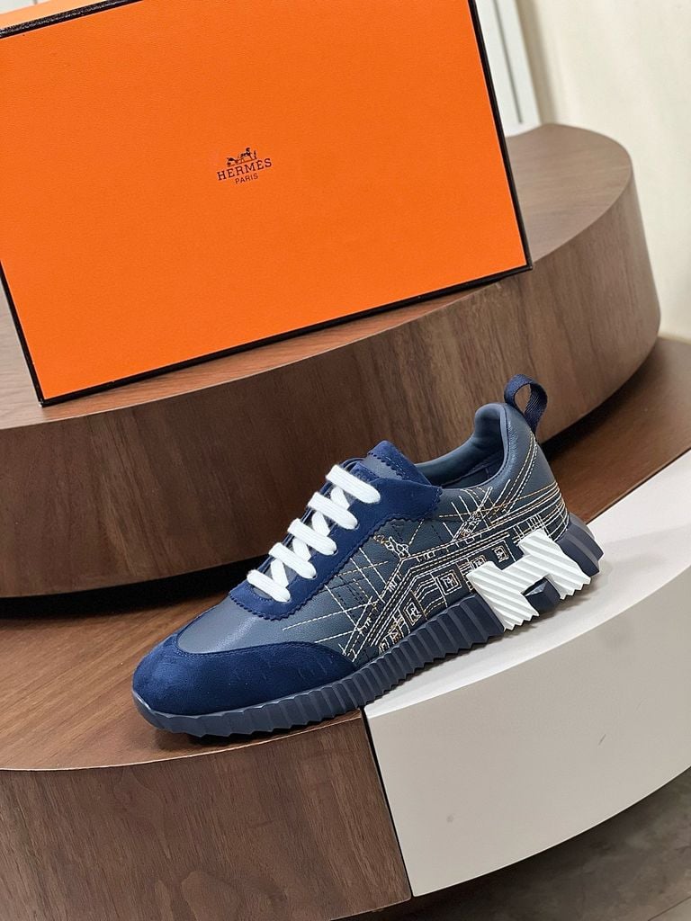 HM Bouncing Sneaker Faubourg Inspired Embroidery.