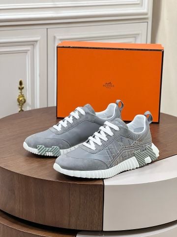 HM Bouncing Sneaker Faubourg Inspired Embroidery.