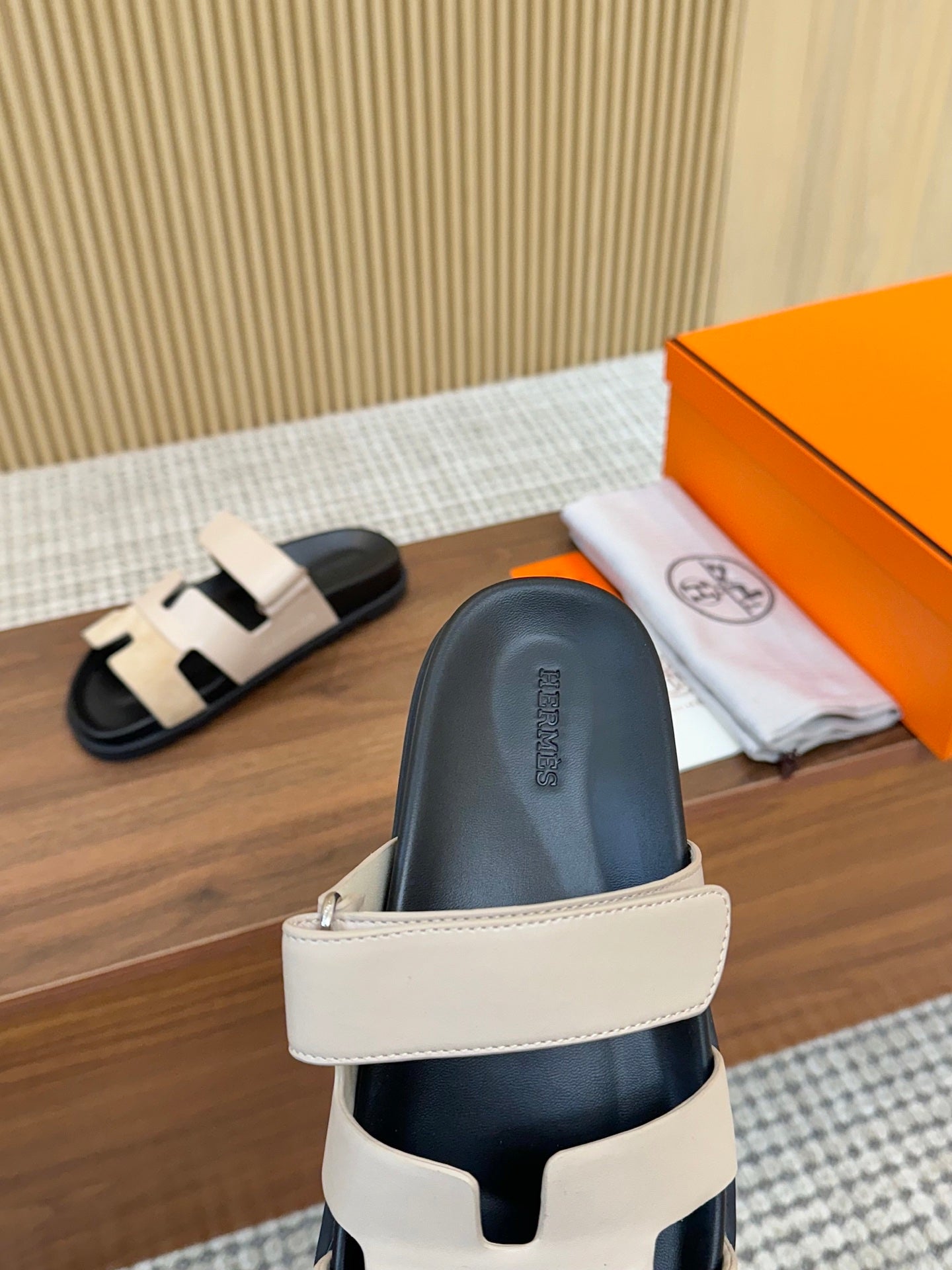 HM 2025 Chypre Sandals Beige Suede Calfskin 294383