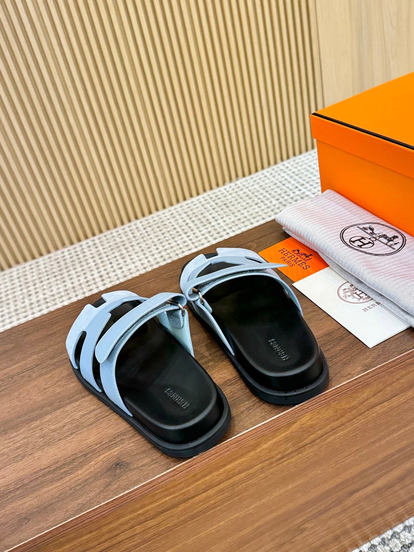 HM 2025 Chypre Sandals Blue Suede Calfskin 294385