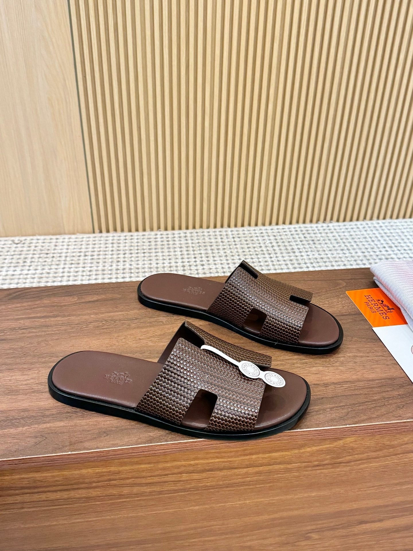 HM Izmir Sandal Dark Brown Rose Leather 294340