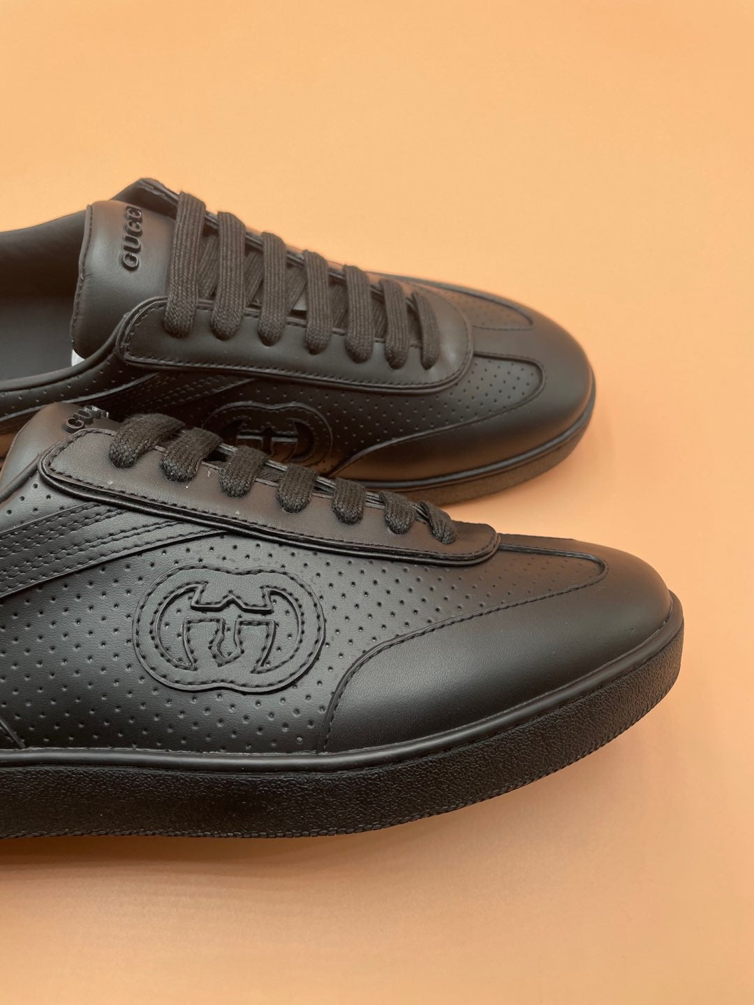 GG Men's G75 Sneaker Black Cowhide 523546