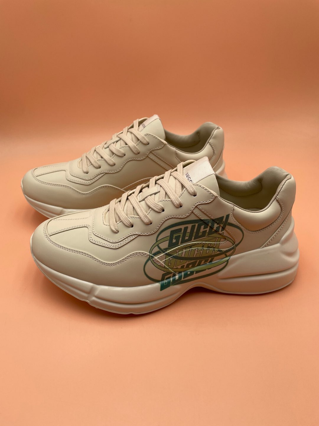 GG Men's Rhyton Sneaker Beige Sheepskin 523547