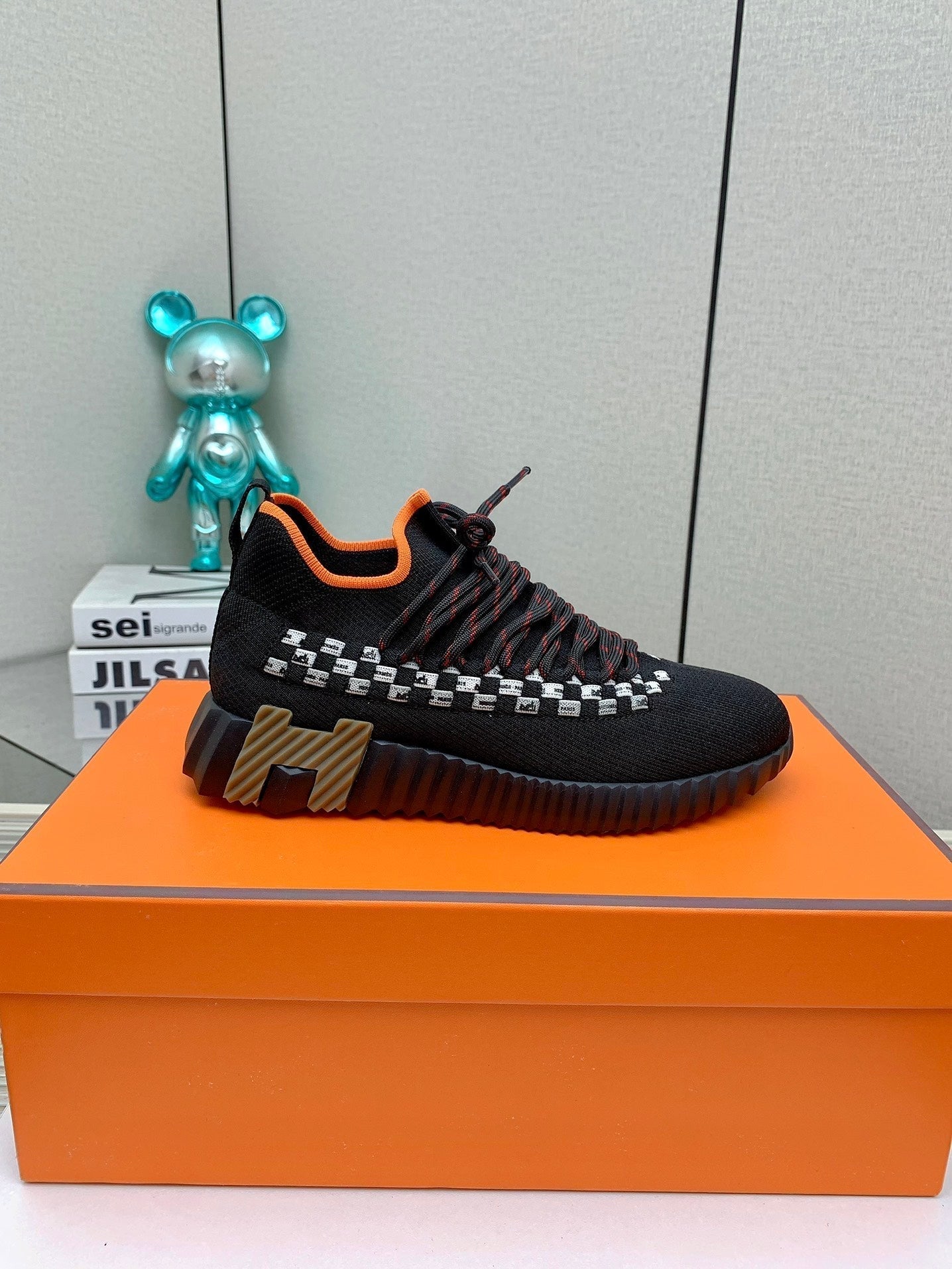 HM Flex slip-on sneaker In Black Woven Fabric 106320