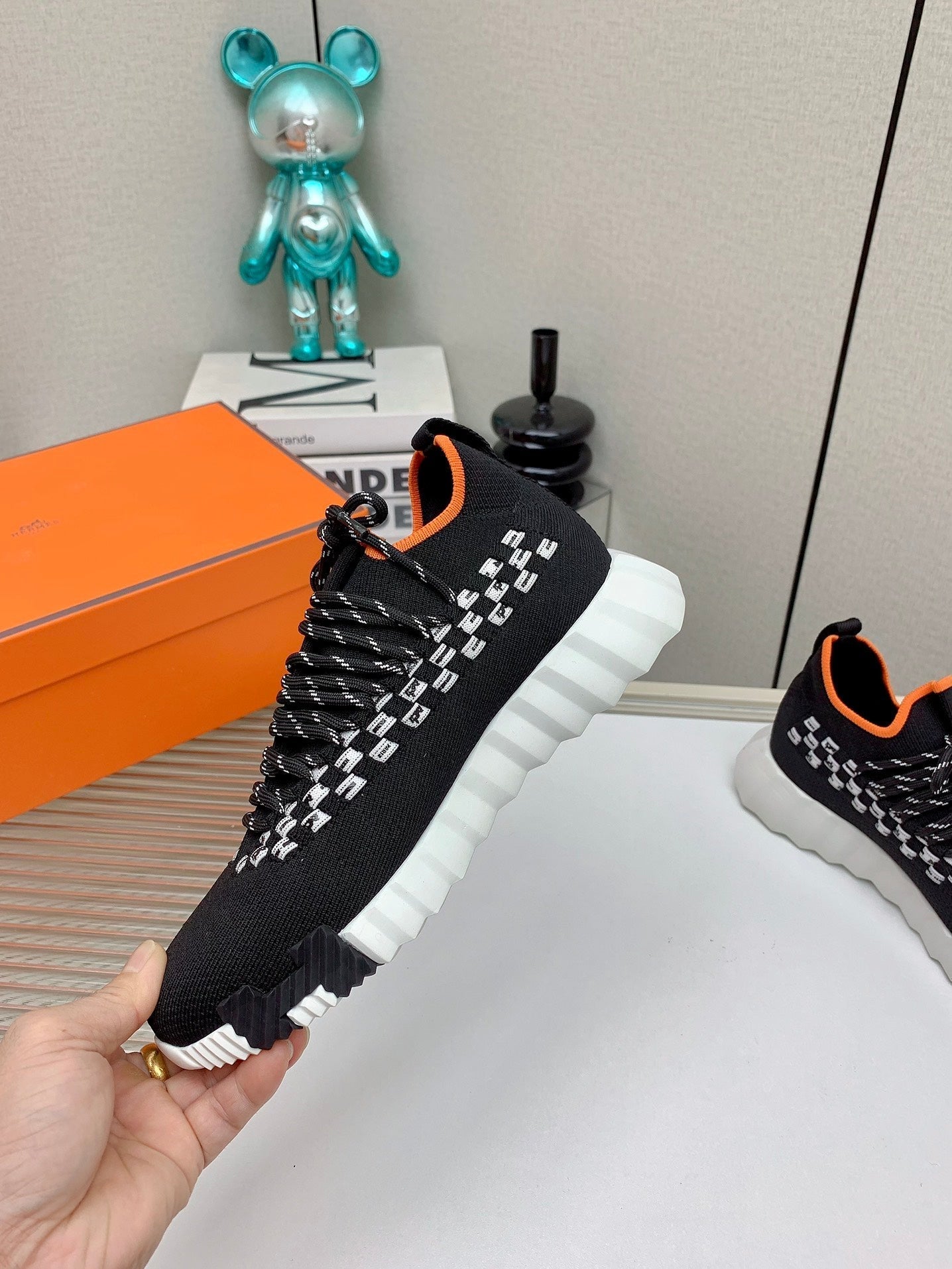 HM Flex slip-on sneaker In Black Woven Fabric 106318