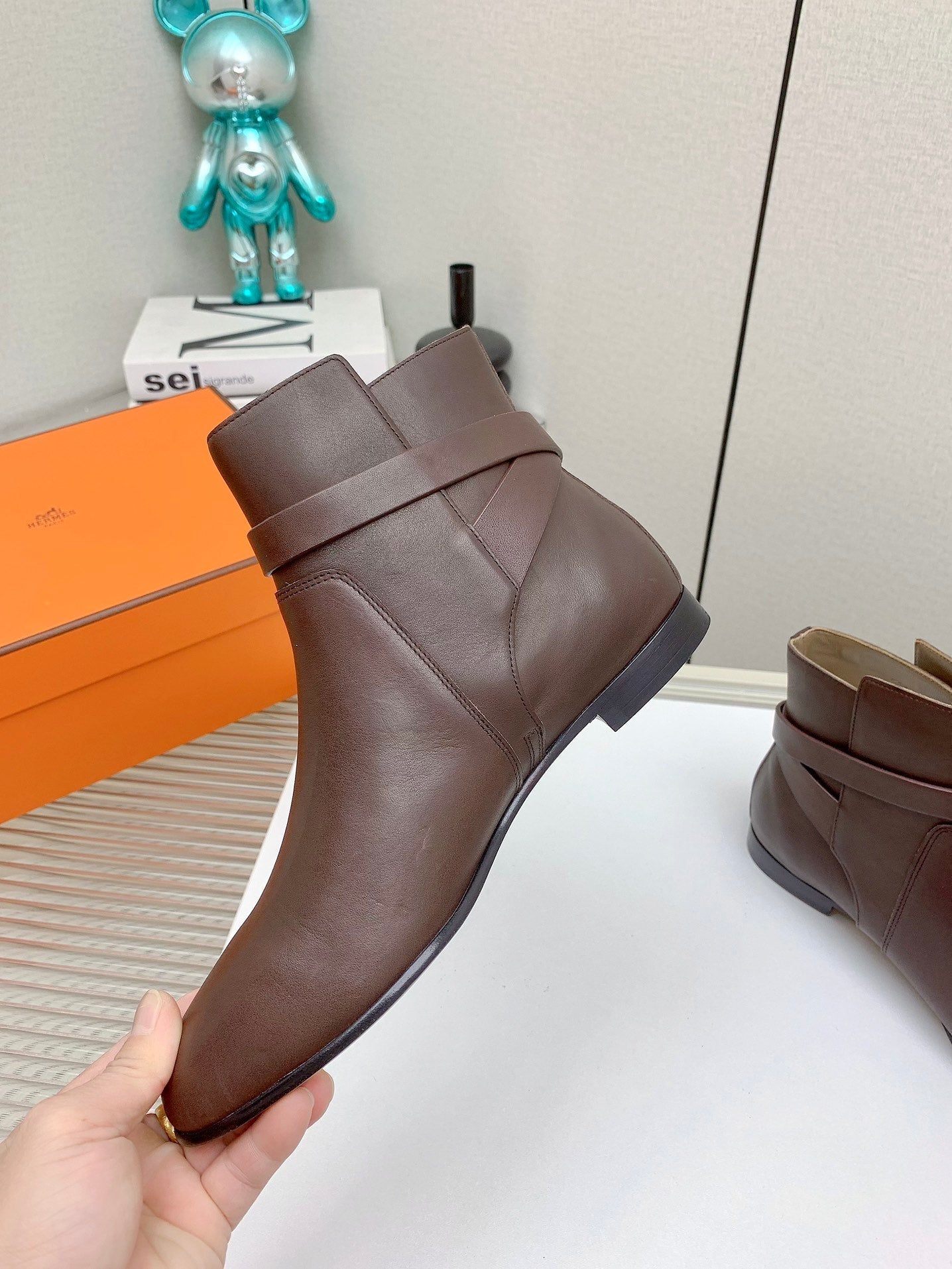 HM Neo Ankle Boot Earth Brown Calfskin 971365