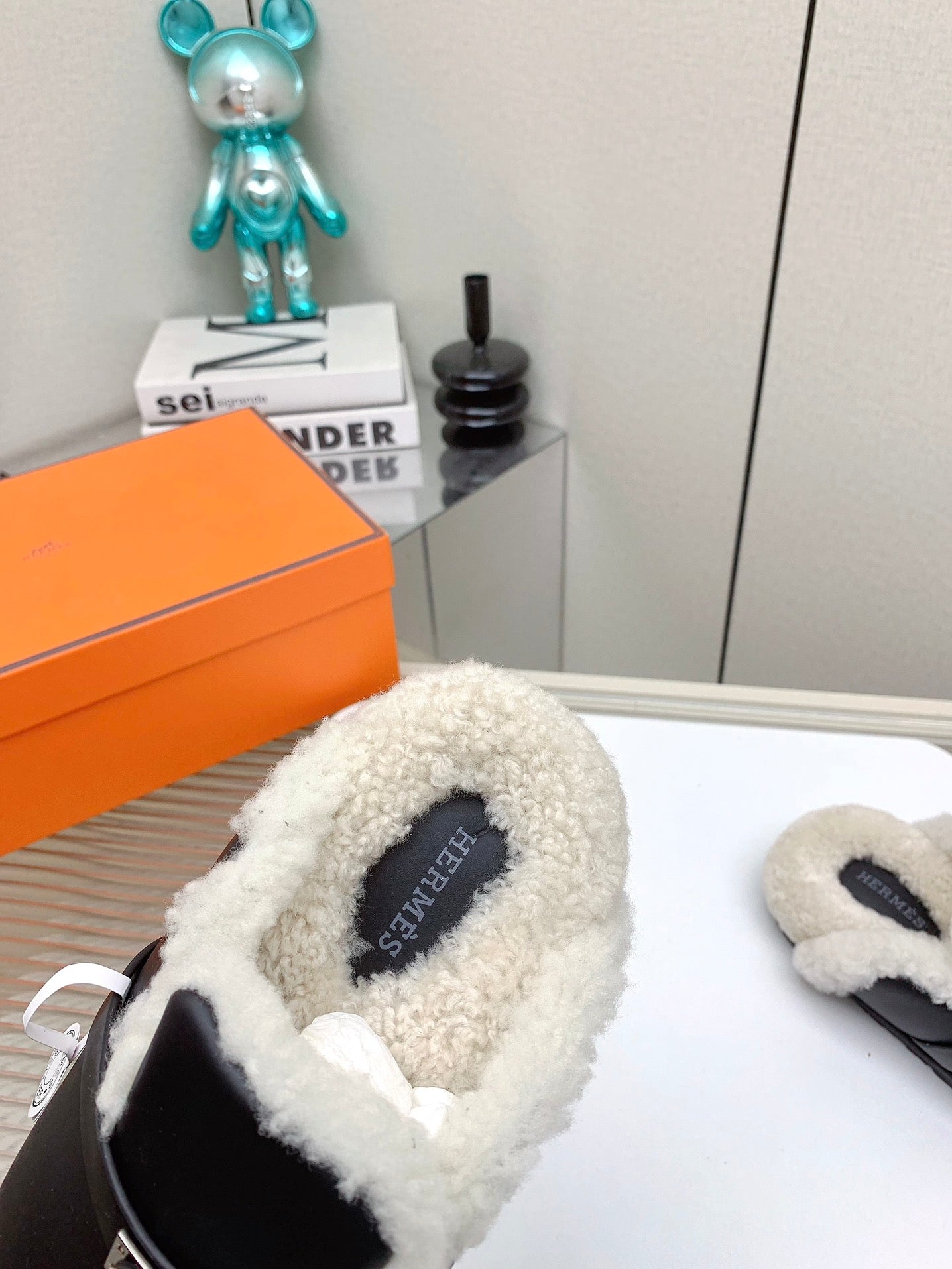 HM Mule 30mm In Black With Fleece And Cowhide Lining  971388