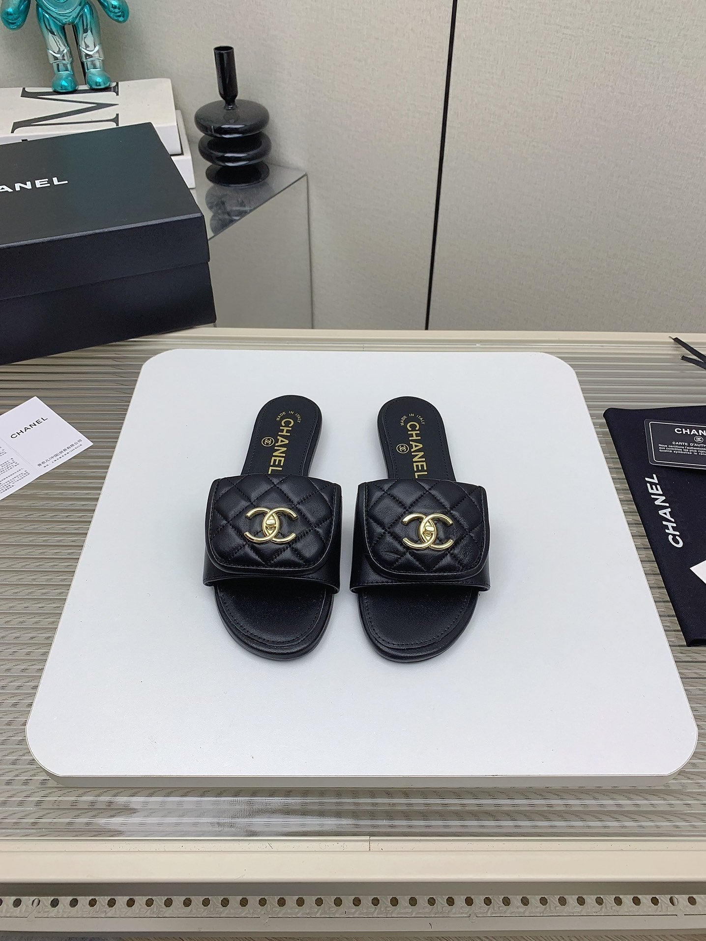 CC Slippers In Black Quilted Lambskin 148959