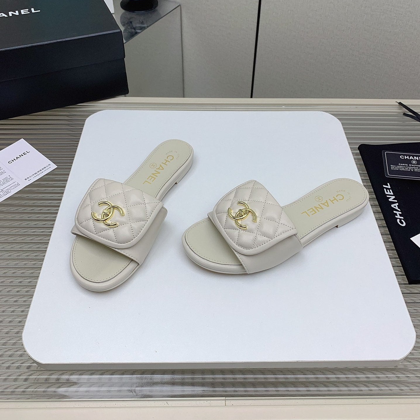 CC Slippers In White Quilted Lambskin 148961