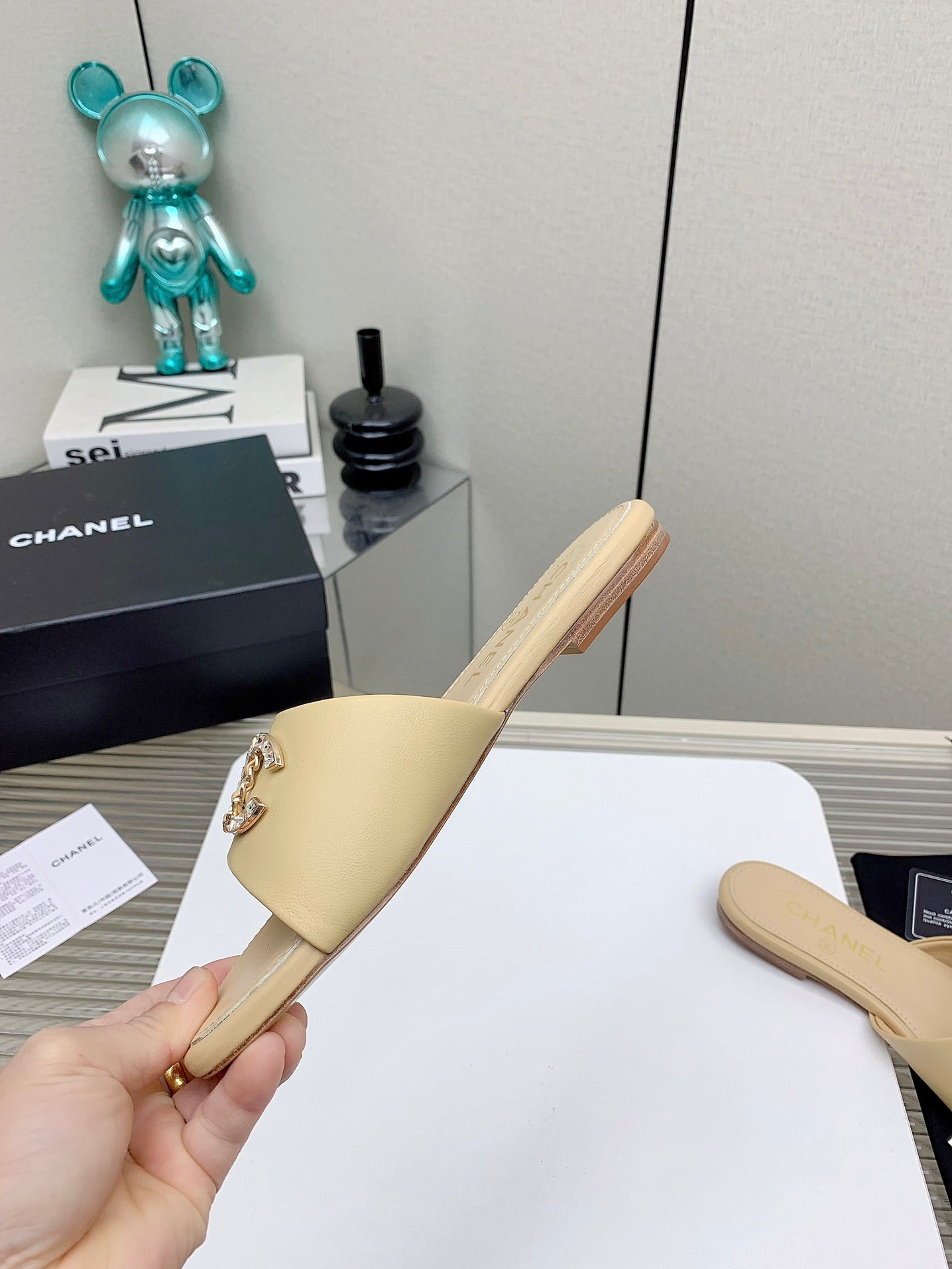 CC Slippers In Beige Lambskin 148995