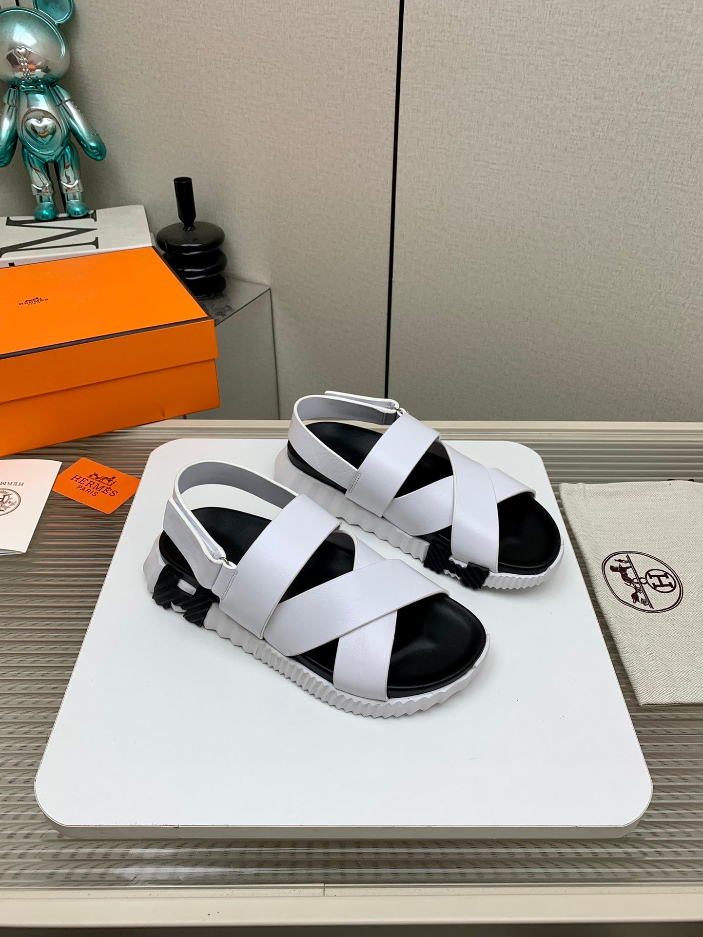 HM 25 Electric Sandal Cowhide and Rubber 245618