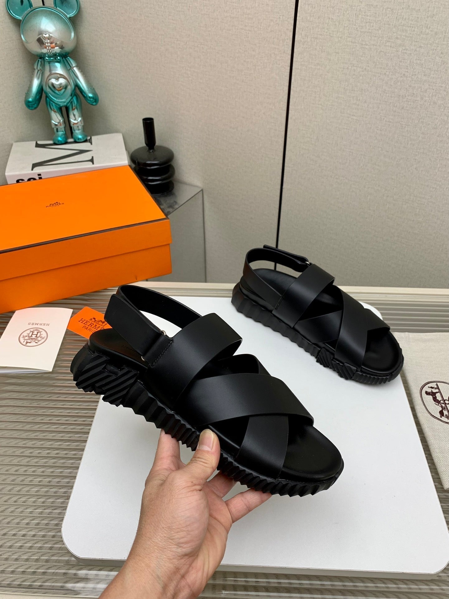 HM 25 Electric Sandal Cowhide and Rubber 245618