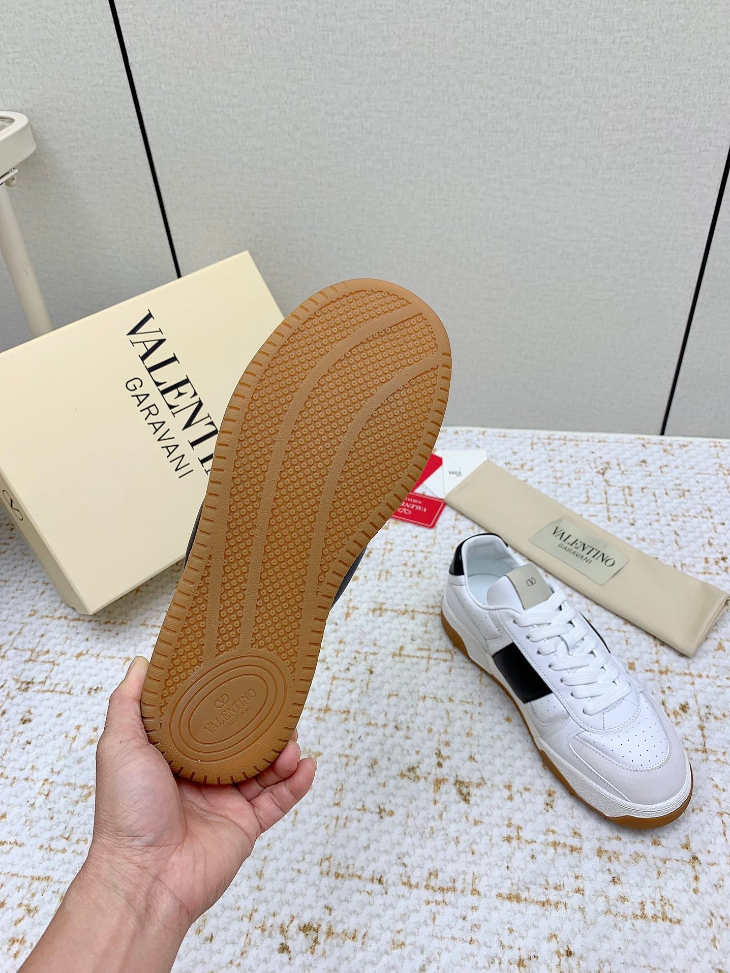 VT 25 Low Top Garavani Sneaker White Blue Cowhide 331678