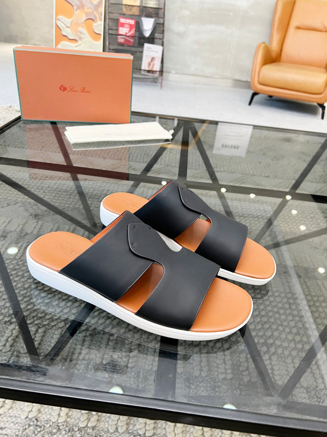 LP CROSSOVER SLIPPERS BLACK CALFSKIN