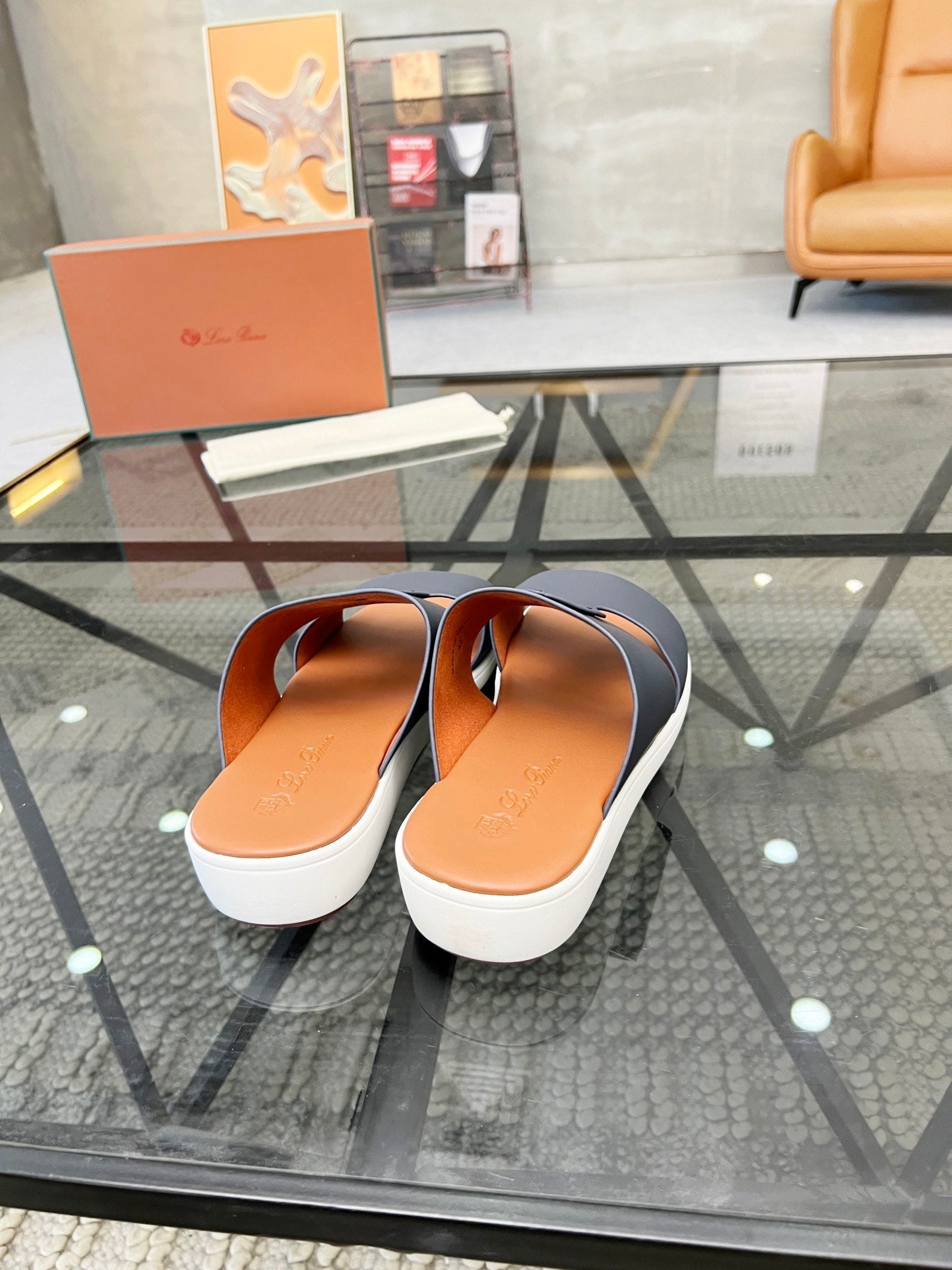 LP CROSSOVER SLIPPERS NAVY CALFSKIN