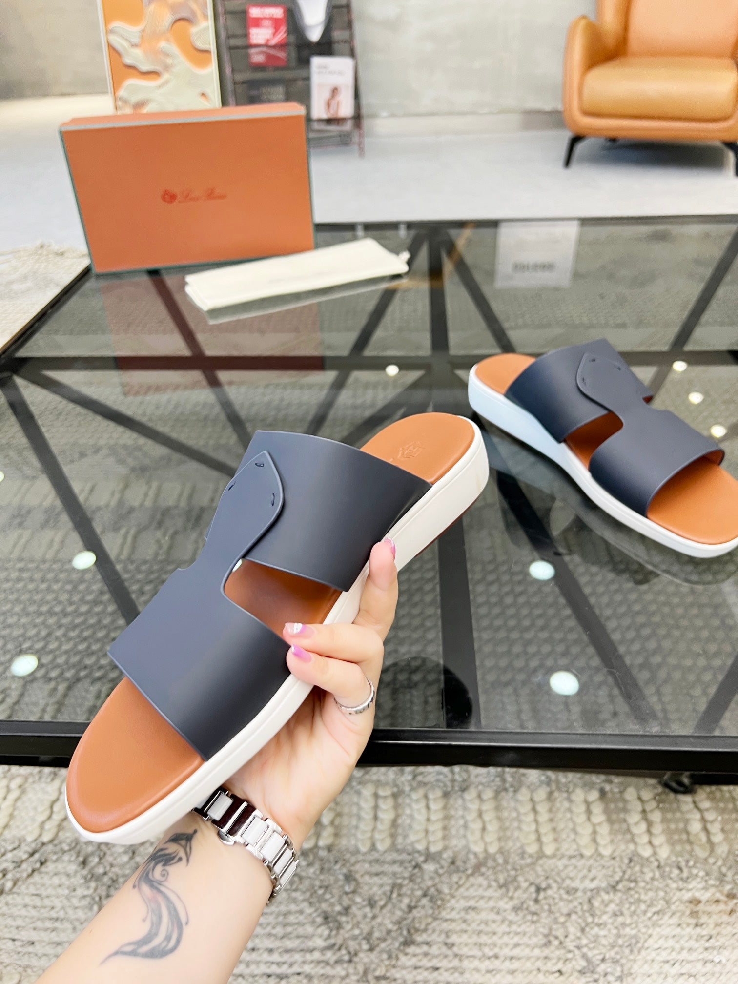 LP CROSSOVER SLIPPERS NAVY CALFSKIN