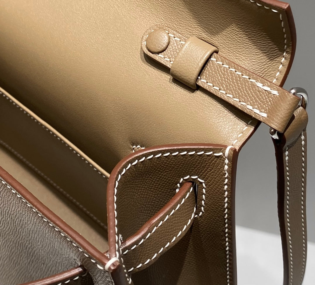 HM Kelly Elan 27cm Brown Leather Shw