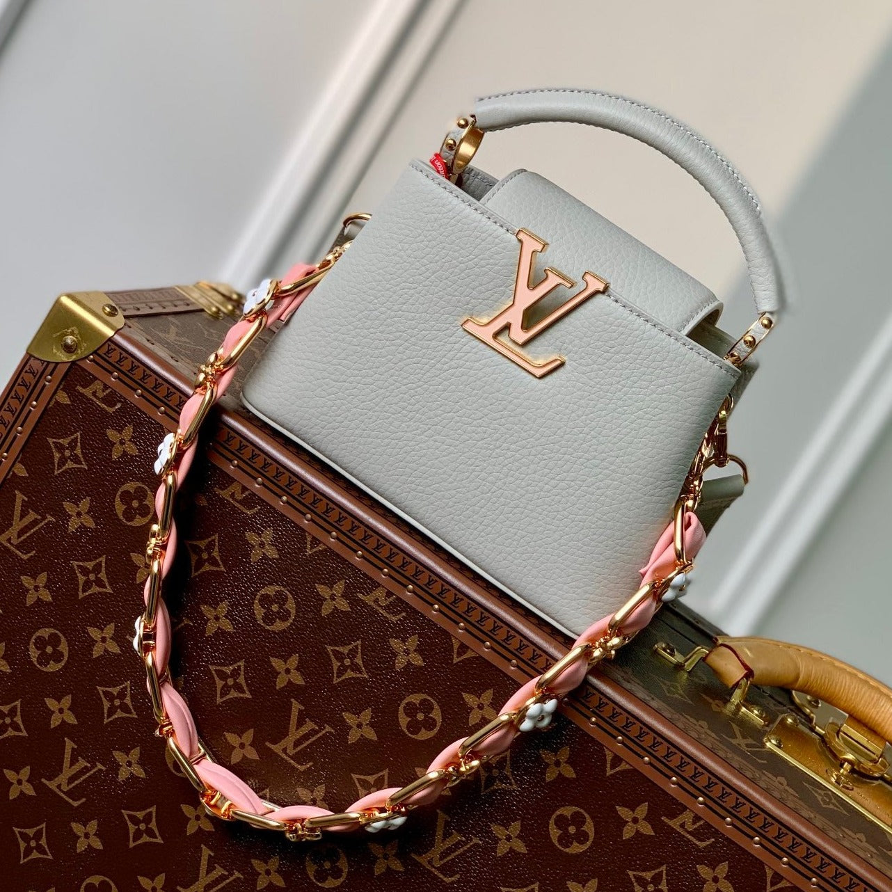 CAPUCINES MINI 21 ROCK GREY TAURILLON GOLD HARDWARE