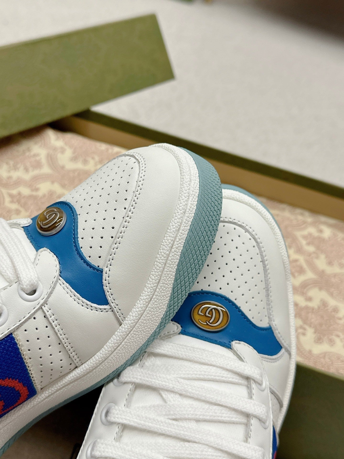 GG WOMEN'S SCREENER TRAINER WHITE AND BLUE CALFSKIN