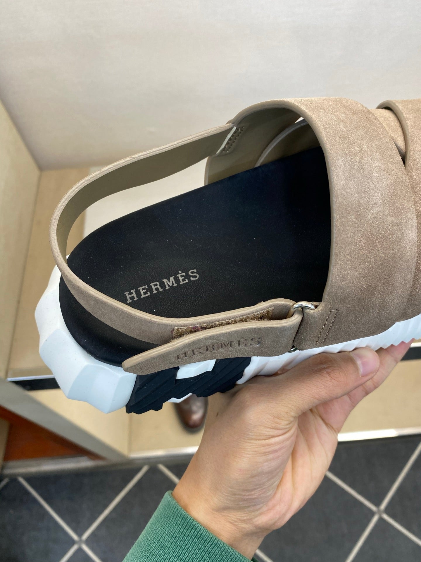 HM Men's Electric Sandals Beige Suede 602593