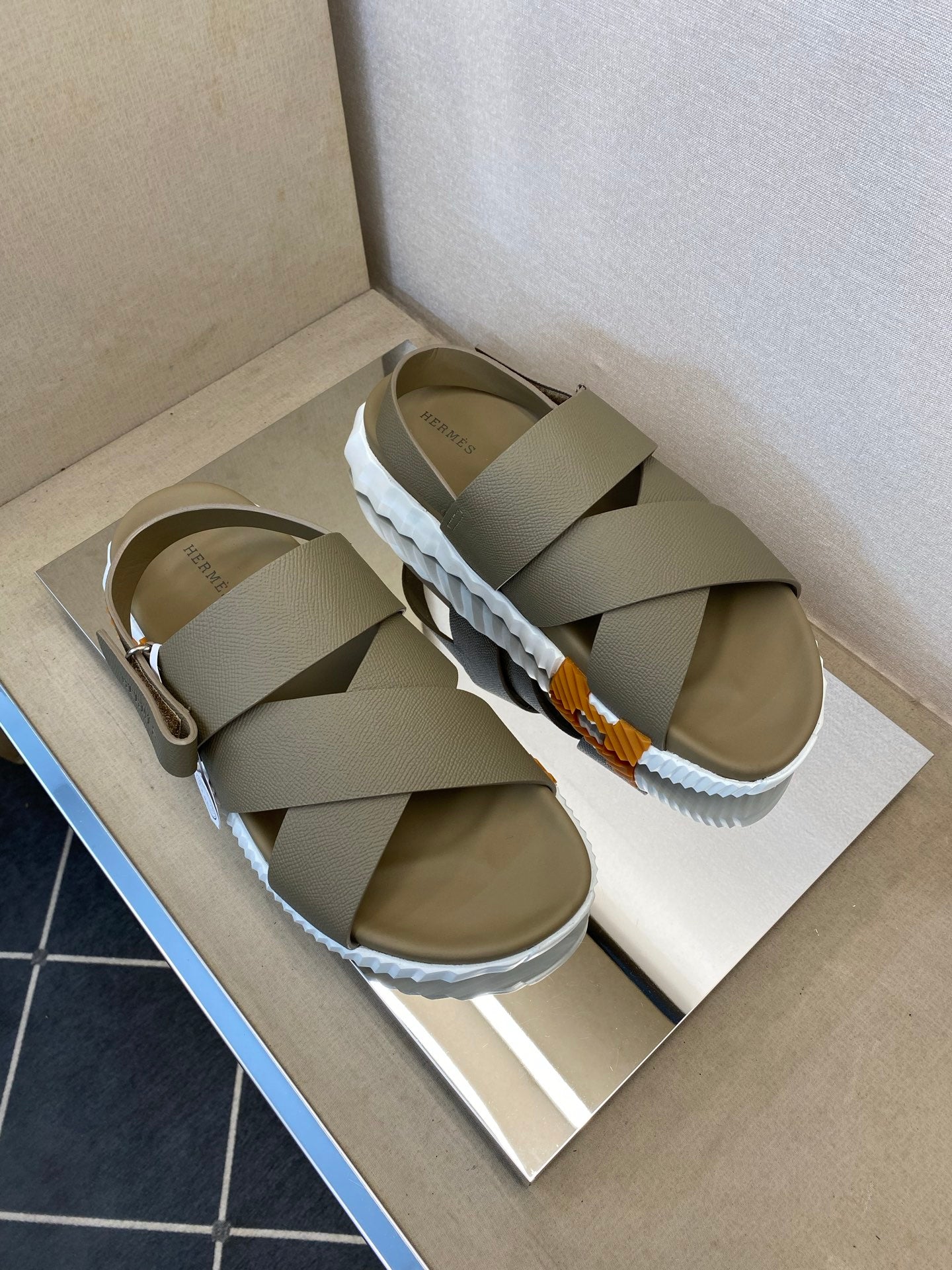 HM Men's Electric Sandals Moss Green Calfskin 602595