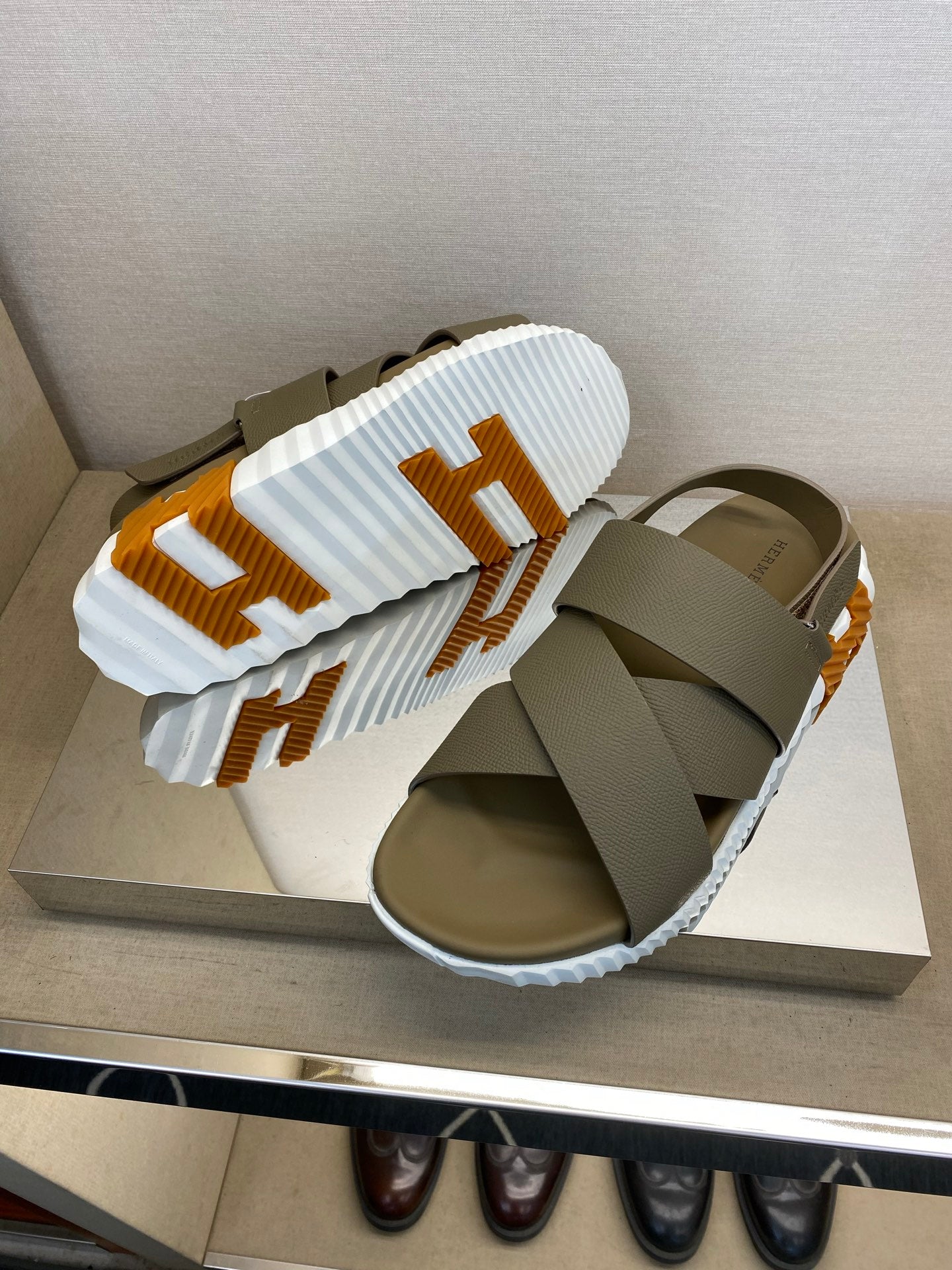 HM Men's Electric Sandals Moss Green Calfskin 602595