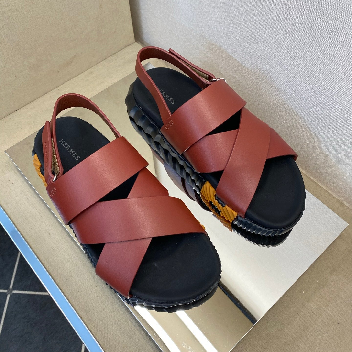 HM Men's Electric Sandals Red Calfskin 602597