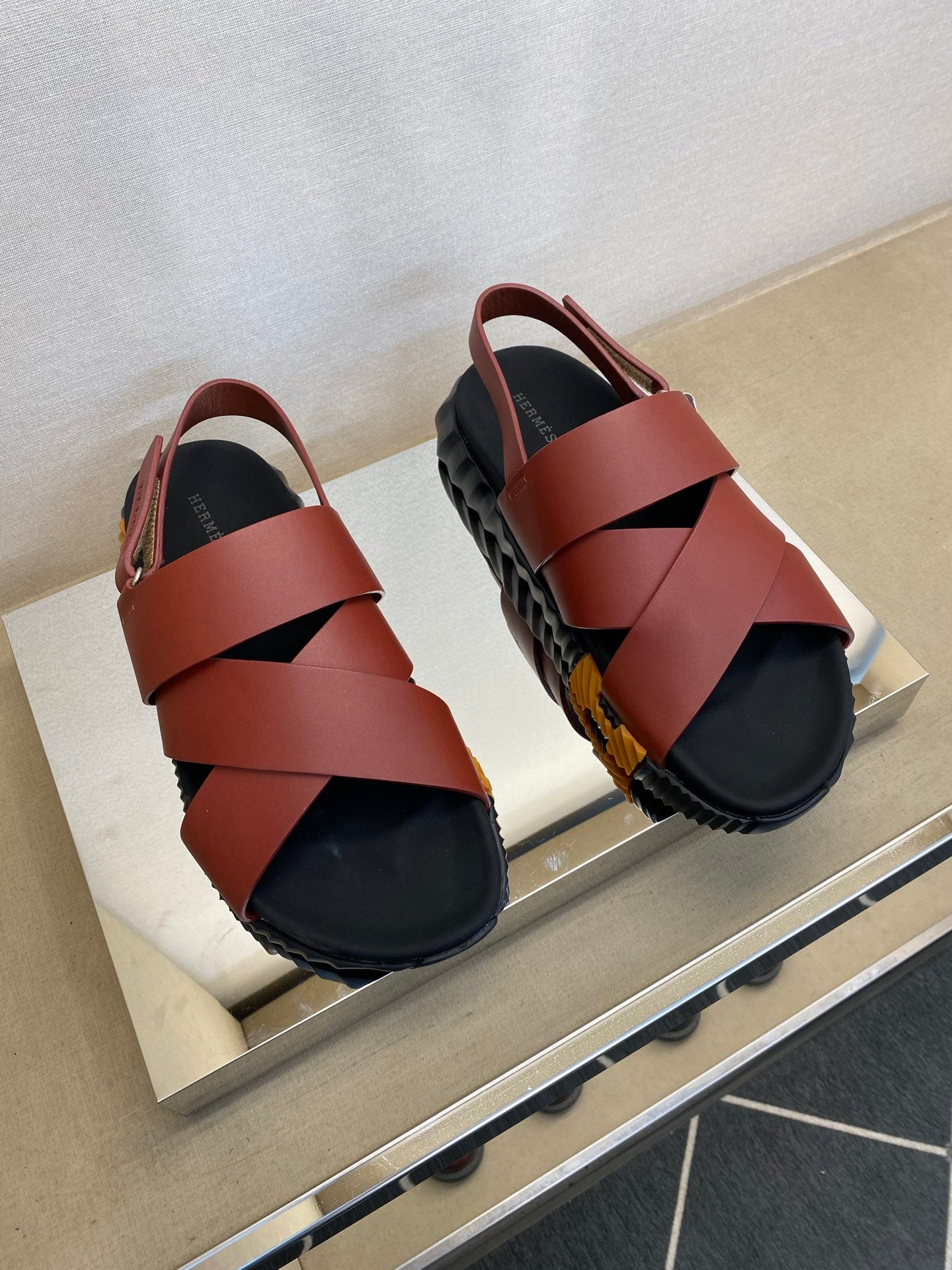 HM Men's Electric Sandals Red Calfskin 602597