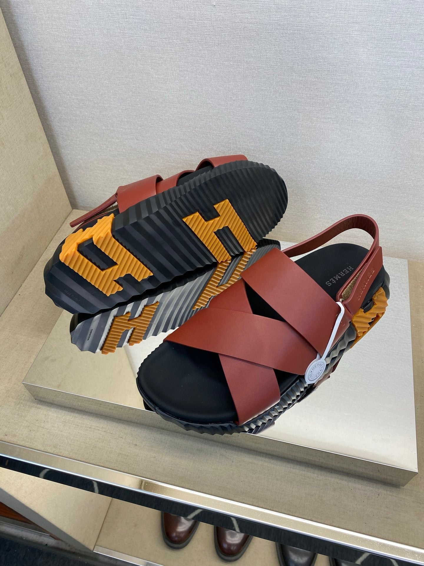 HM Men's Electric Sandals Red Calfskin 602597