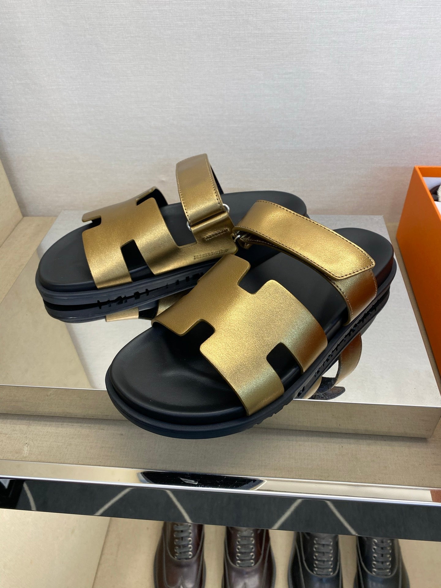 HM Men's Chypre Sandals Gold Calfskin 647574