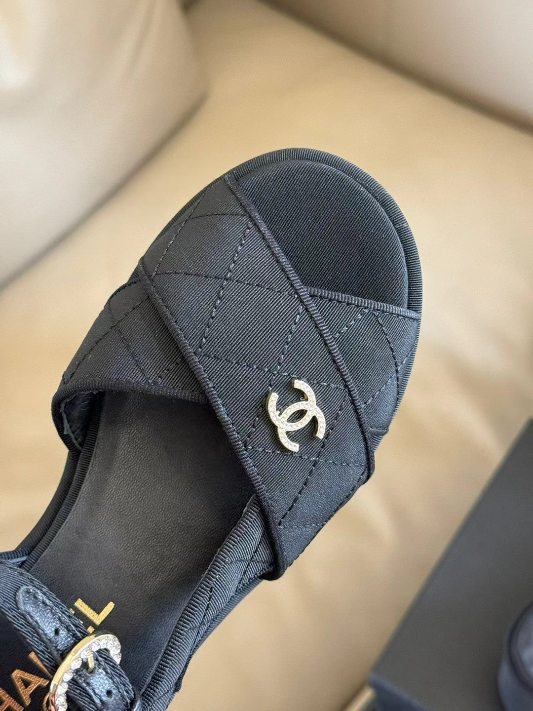 CC CLASSIC WEDGE SANDALS IN BLACK FABRIC