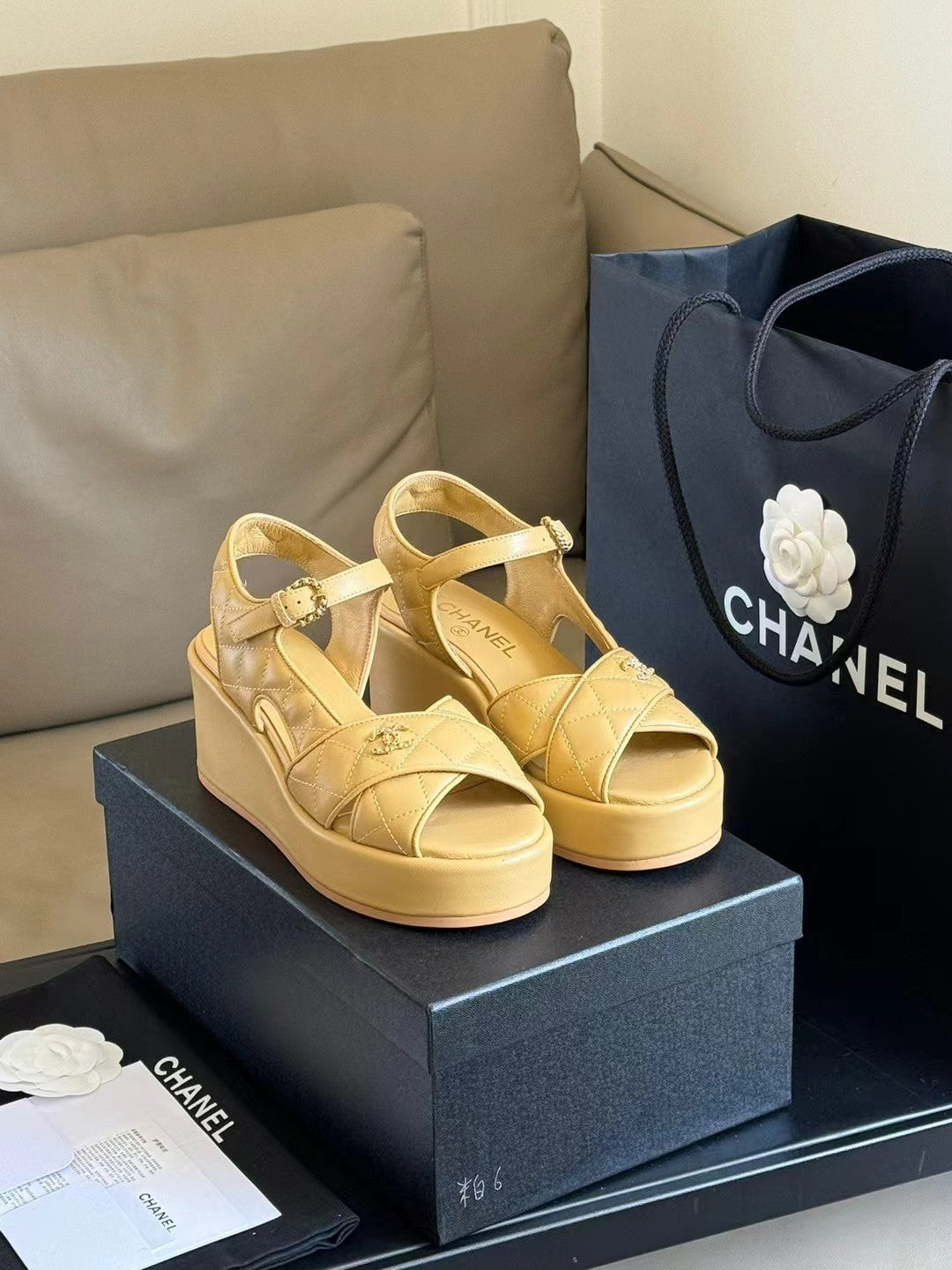 CC CLASSIC WEDGE SANDALS IN LIGHT YELLOW LAMBSKIN