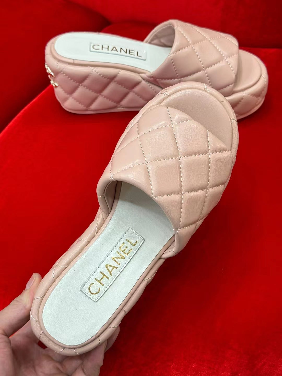 CC WEDGE HEEL BEIGE CREAM LAMBSKIN