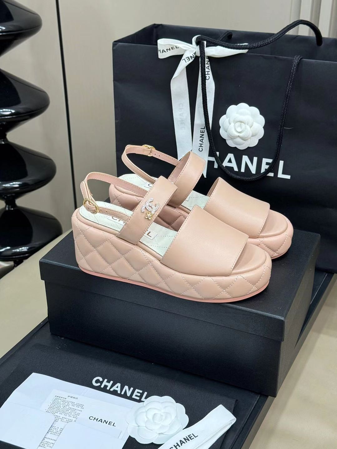 CC HIGH WEDGE SANDALS IN LIGHT PINK LAMBSKIN