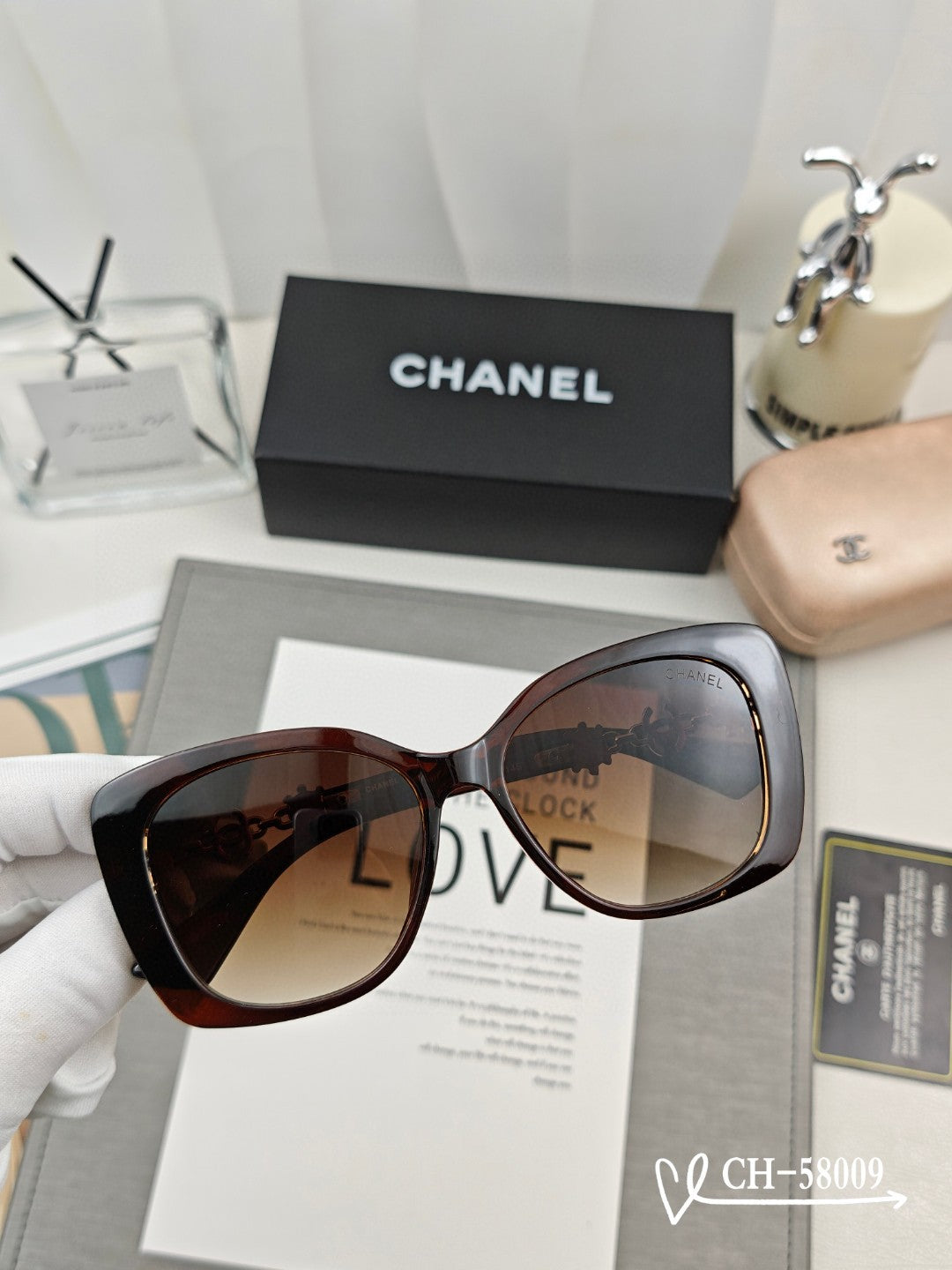 Chanel Sunglasses 558276