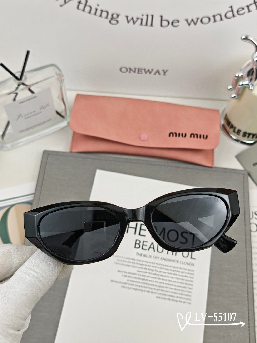 Miumiu Sunglasses 560759