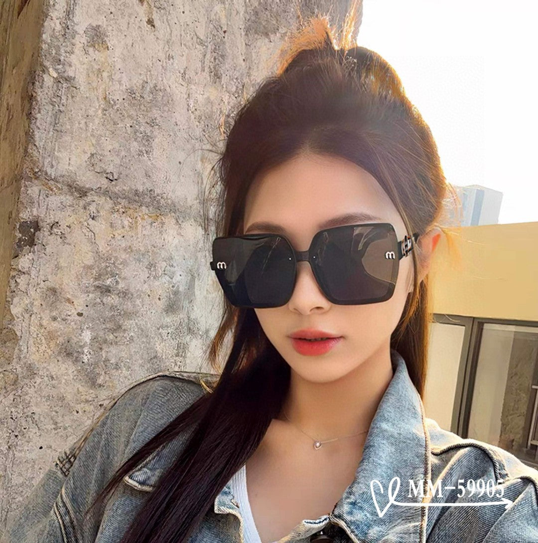 Miumiu Sunglasses 560761