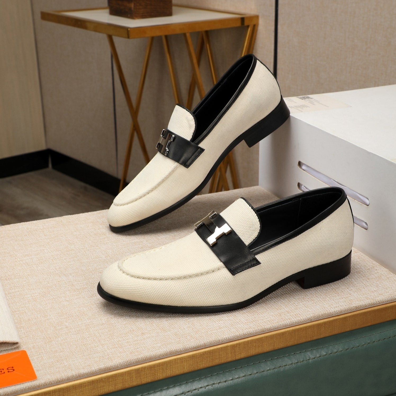 HM Men's Loafer White Black Cowhide 480419