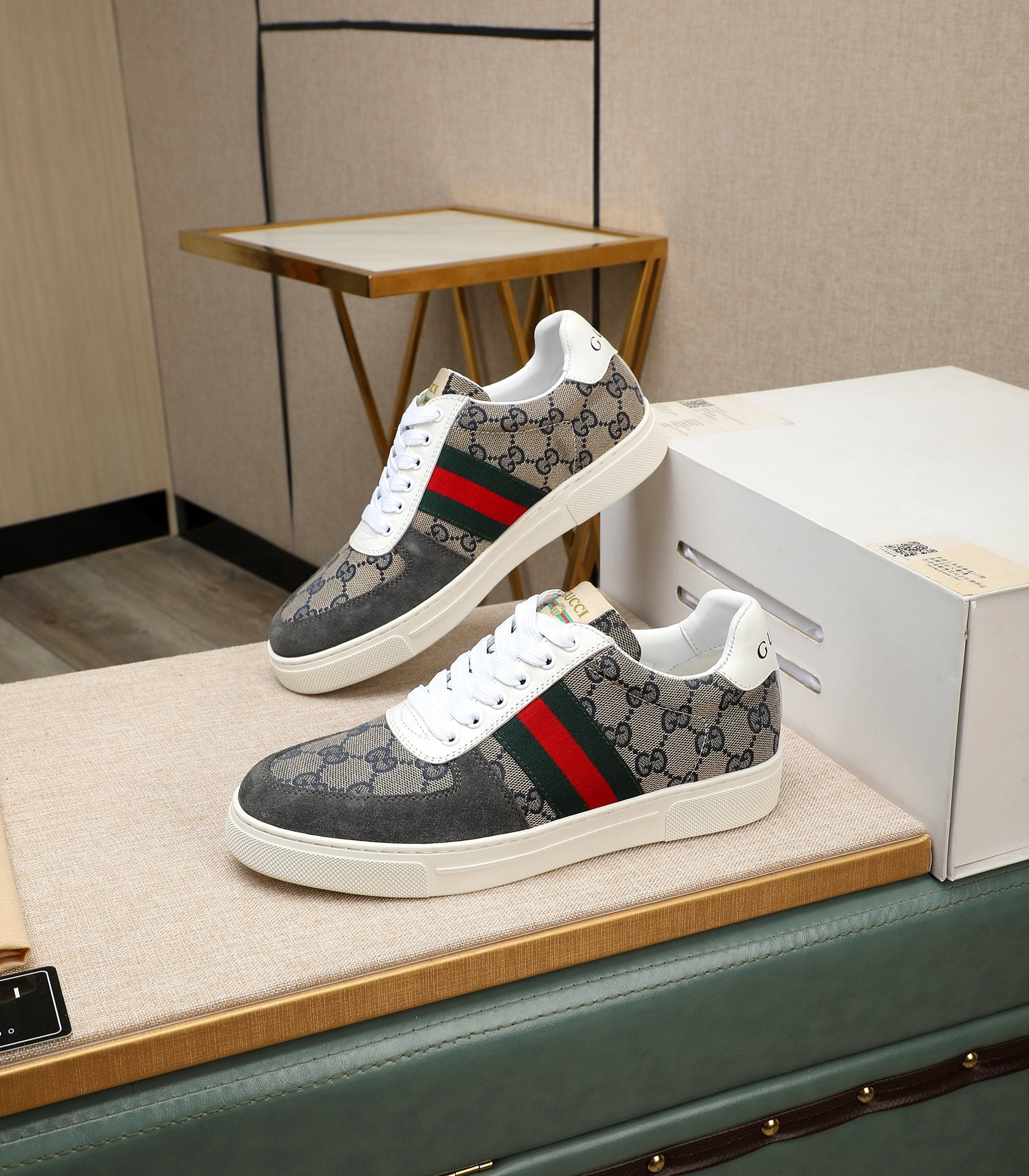 GG Men's Sneaker Grey Suede Canvas 487992