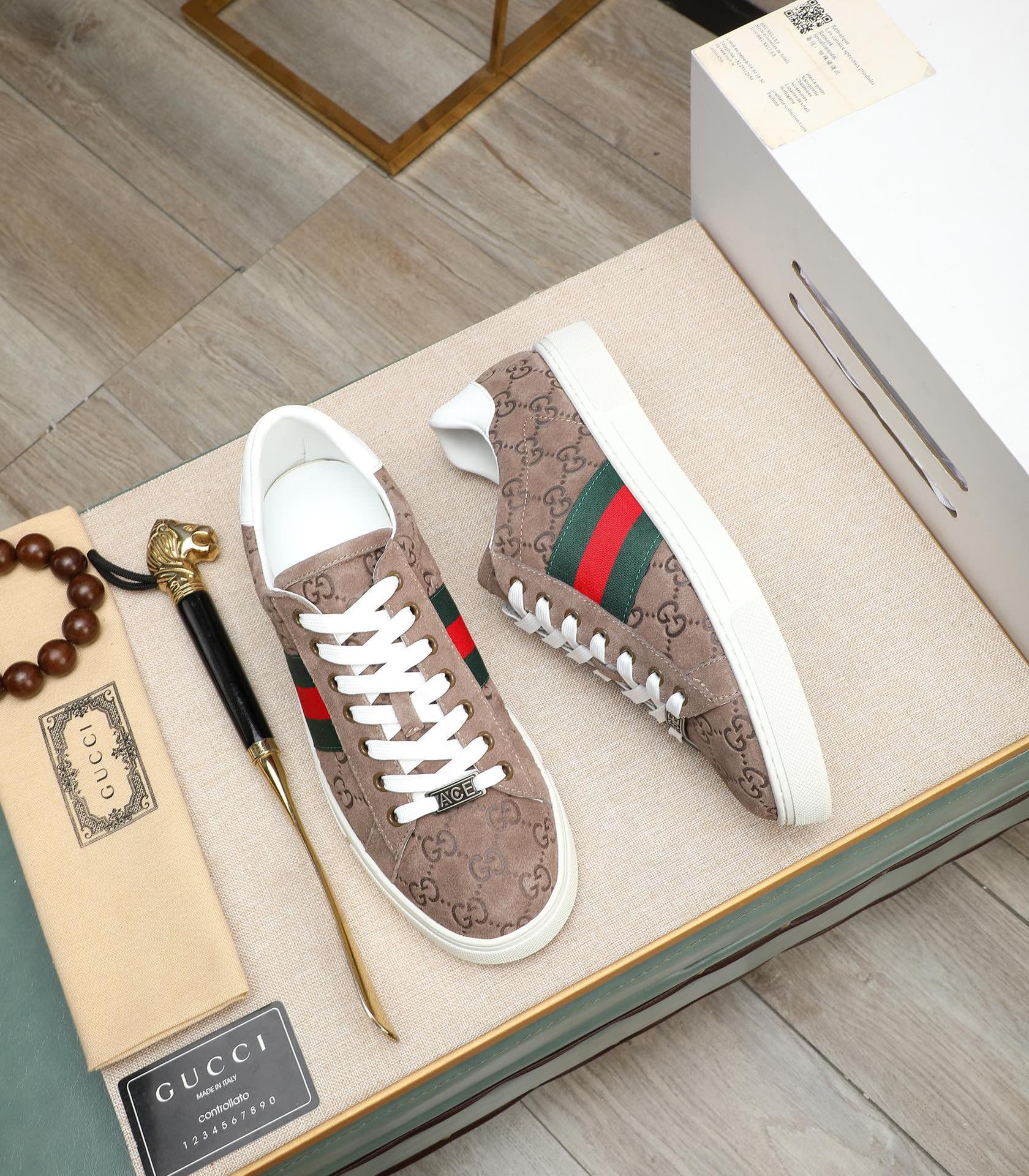 GG Men's ACE Sneaker Brown Embossed Suede 516599