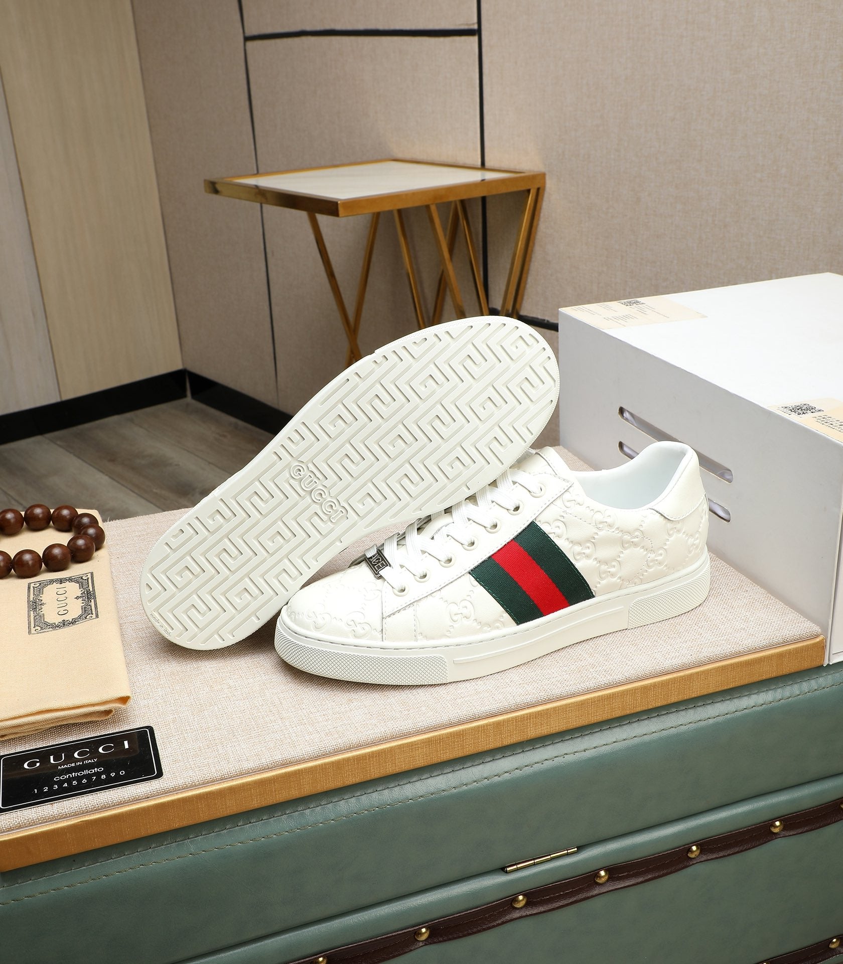 GG Men's ACE Sneaker White Embossed Calfskin 516600