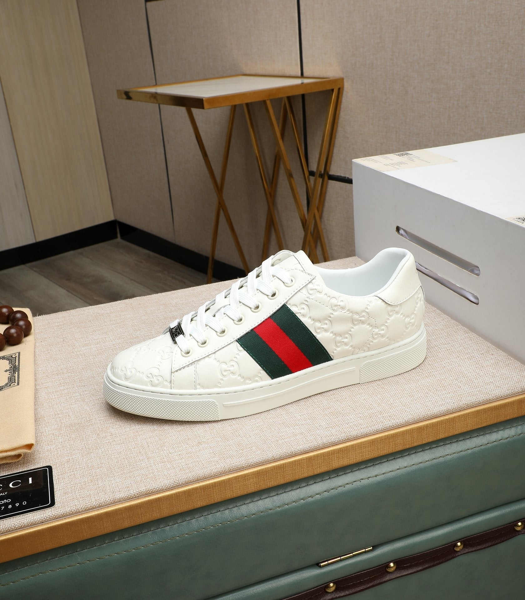 GG Men's ACE Sneaker White Embossed Calfskin 516600