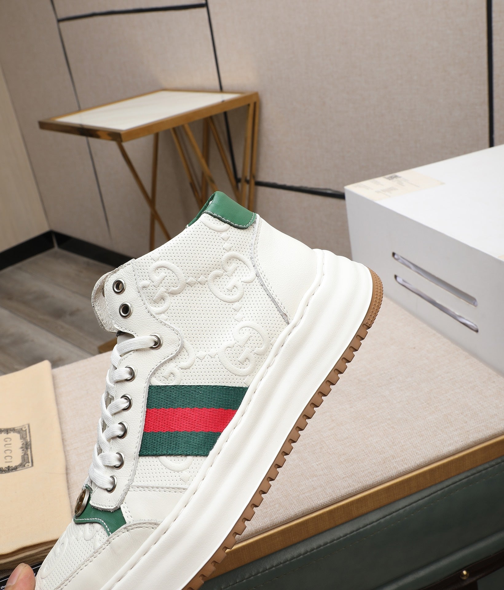 GG Men's Screener Sneaker White Cowhide 440159