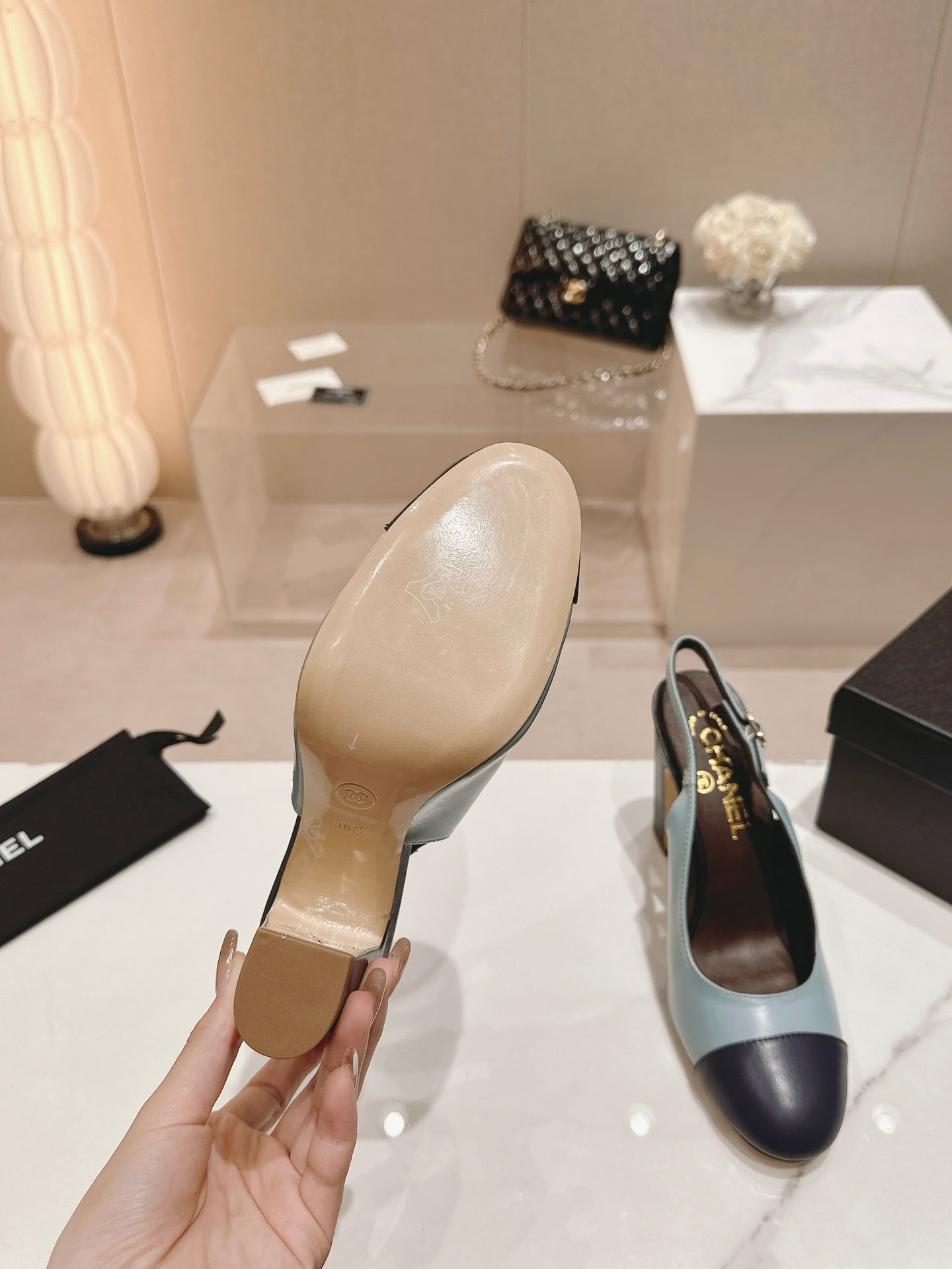 CC 24P SLINGBACKS 95MM TURQUOISE BLACK LAMBSKIN