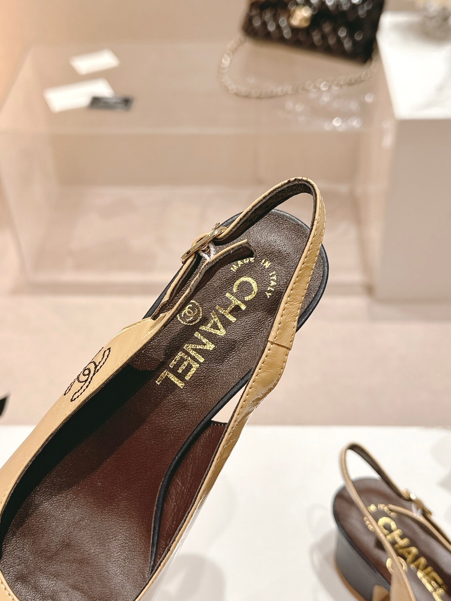 CC 24P SLINGBACKS 45MM BEIGE BLACK LAMBSKIN