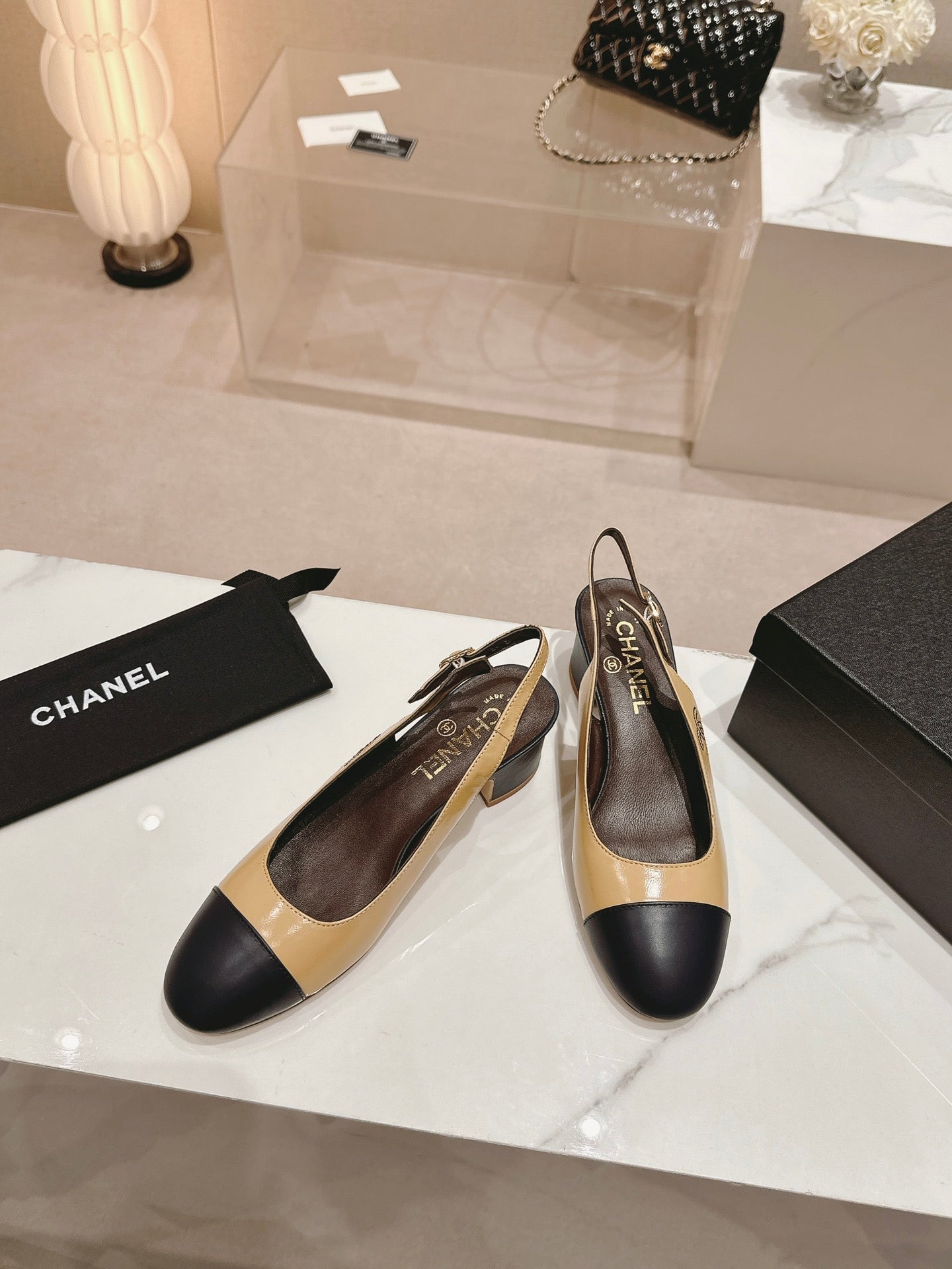 CC 24P SLINGBACKS 45MM BEIGE BLACK LAMBSKIN