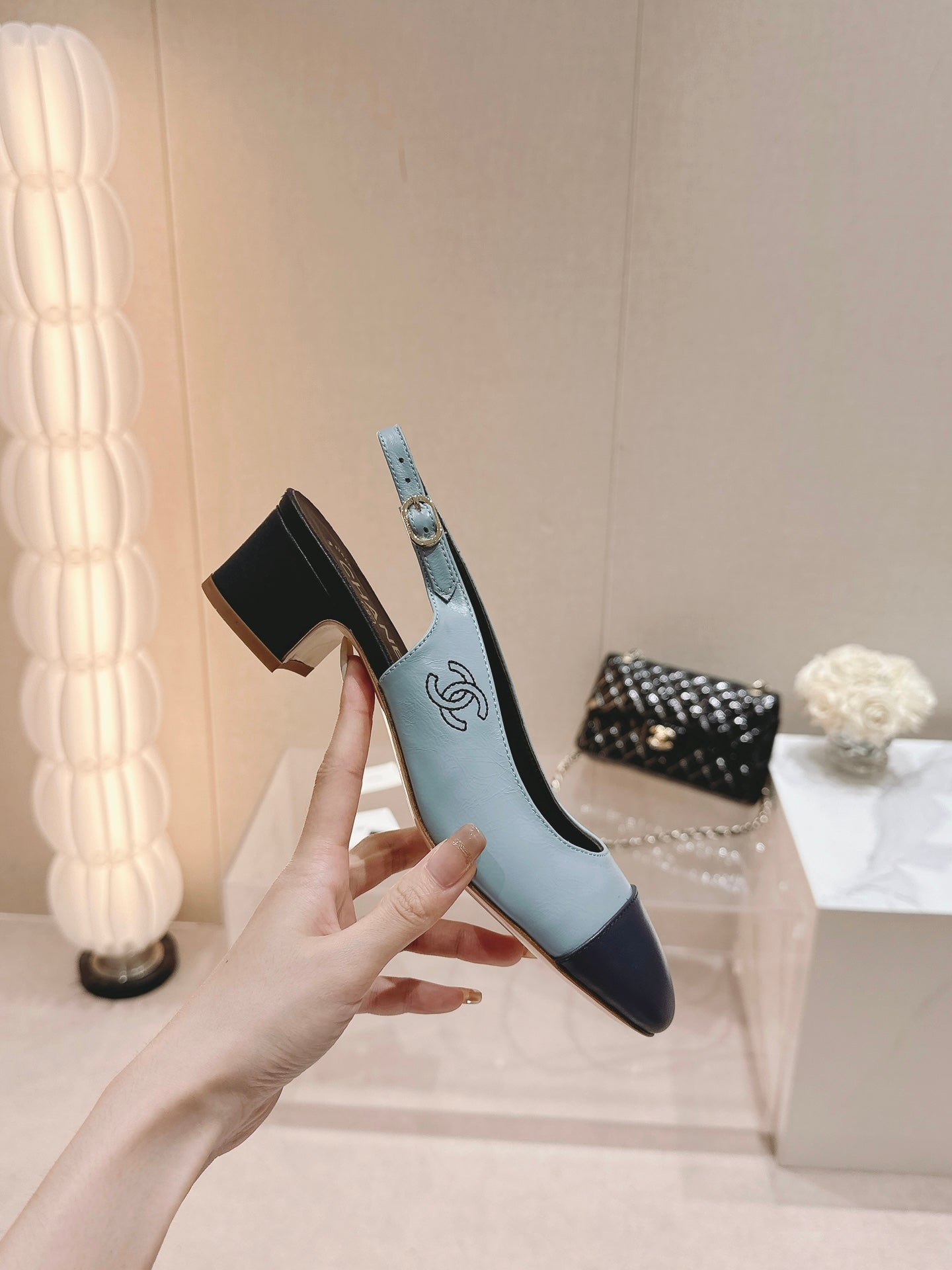 CC 24P SLINGBACKS 45MM TURQUOISE BLACK LAMBSKIN