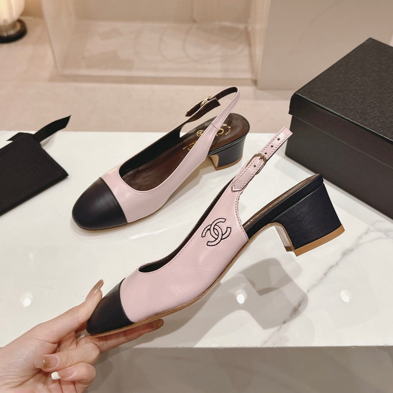 CC 24P SLINGBACKS 45MM PINK BLACK LAMBSKIN